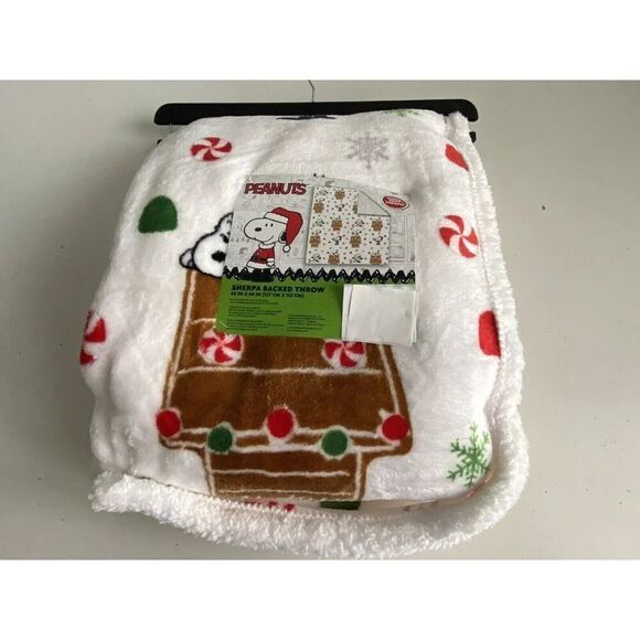 PEANUTS Snoopy Sherpa Backed Throw Blanket Gingerbread House Christmas 50X60” - Picture 7 of 15